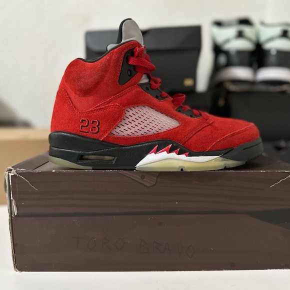 Air Jordan 5 retro size 7 Men / 8.5 Women - Picture 3 of 8